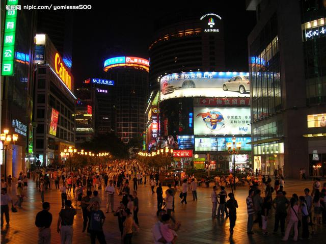 AG九游會(huì )中國十大著(zhù)名商業(yè)街中央大街光榮上榜！(圖7)