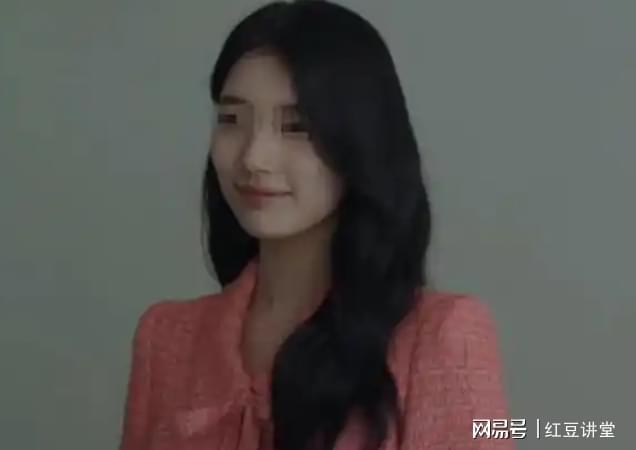 AG九游會(huì )·「中國」官方網(wǎng)站故事：42歲單身女教授 迷戀上22歲農民工忍不住贊嘆(圖2)