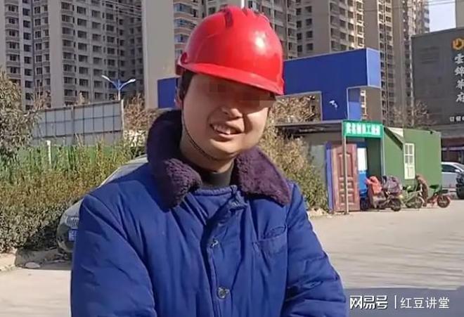 AG九游會(huì )·「中國」官方網(wǎng)站故事：42歲單身女教授 迷戀上22歲農民工忍不住贊嘆(圖3)